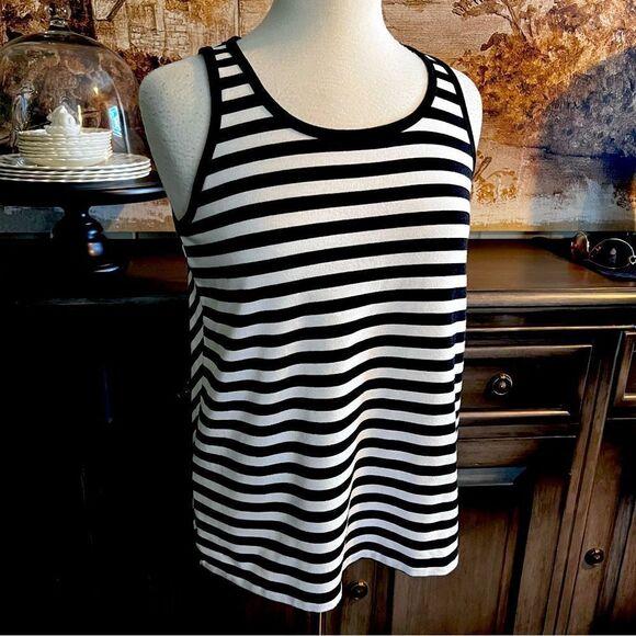 TIME and TRU Tank Top stripped Black and white size Medium 8-10 - Picture 2 of 9